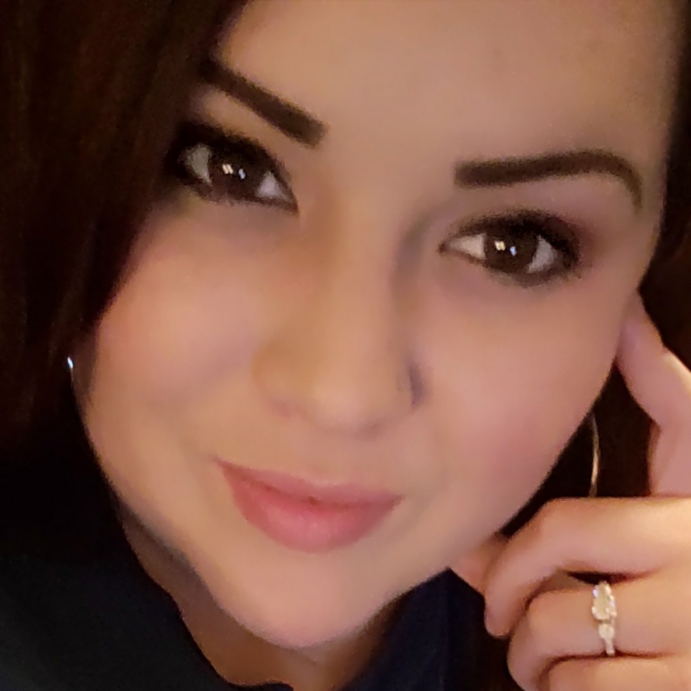 Meet your Posher, Julia